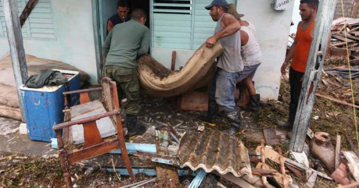 Damnificados en Punta Alegre © Granma