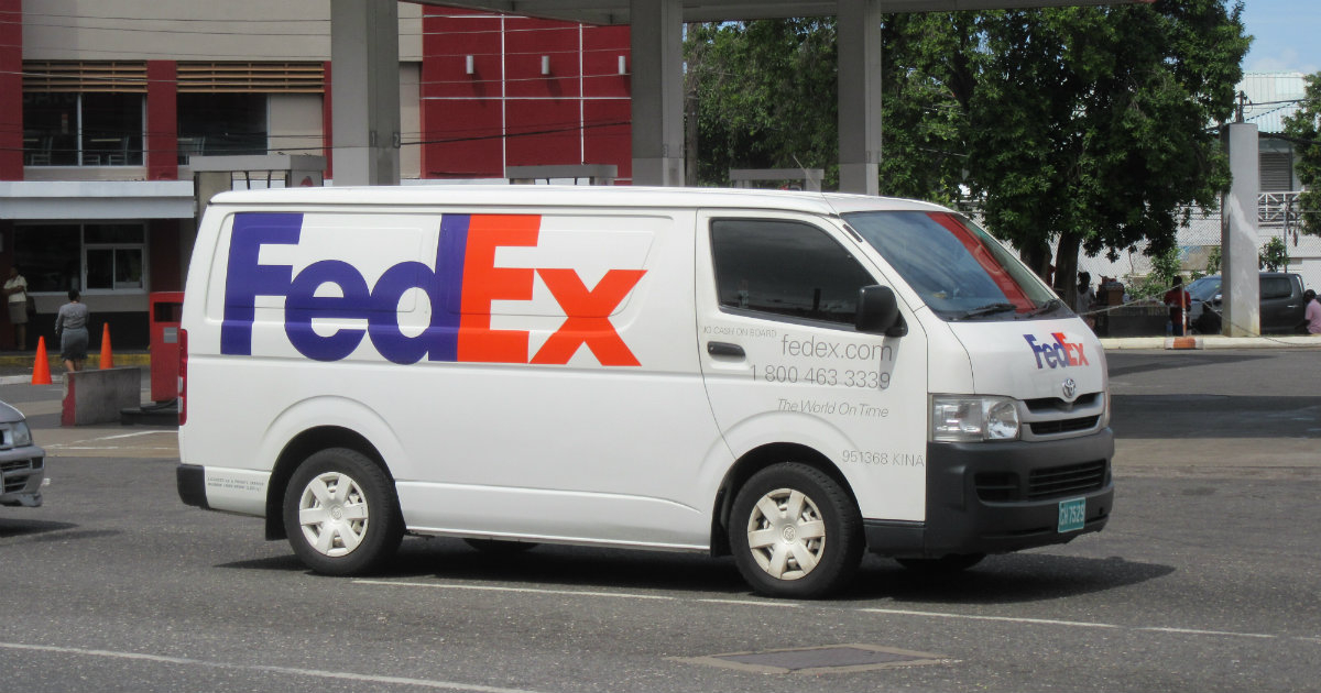 Furgoneta de FedEx © Flickr/Jason Lawrence