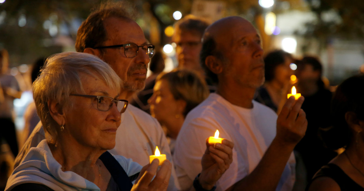 Vigilia en Florida tras masacre de Broward © REUTERS/Joe Skipper