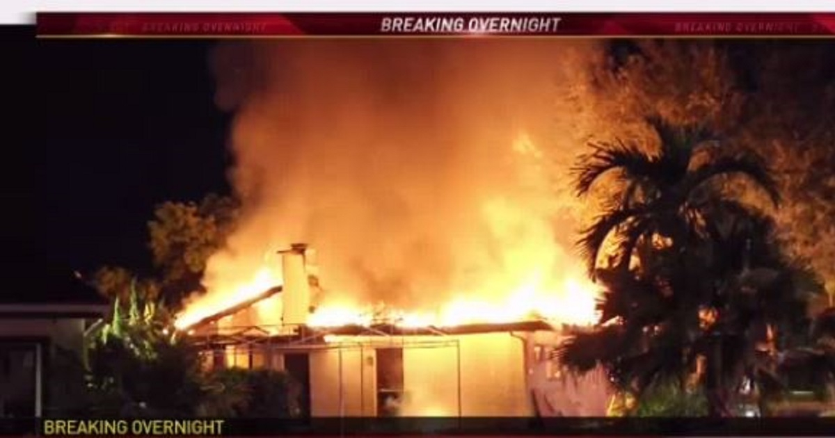 Casa envuelta en llamas, Miami © Nbcmiami/Screencapture