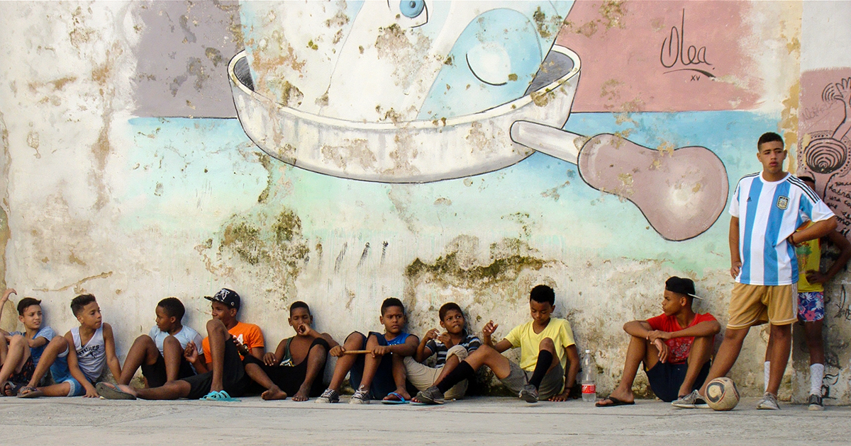 Fútbol callejero en La Habana © CiberCuba