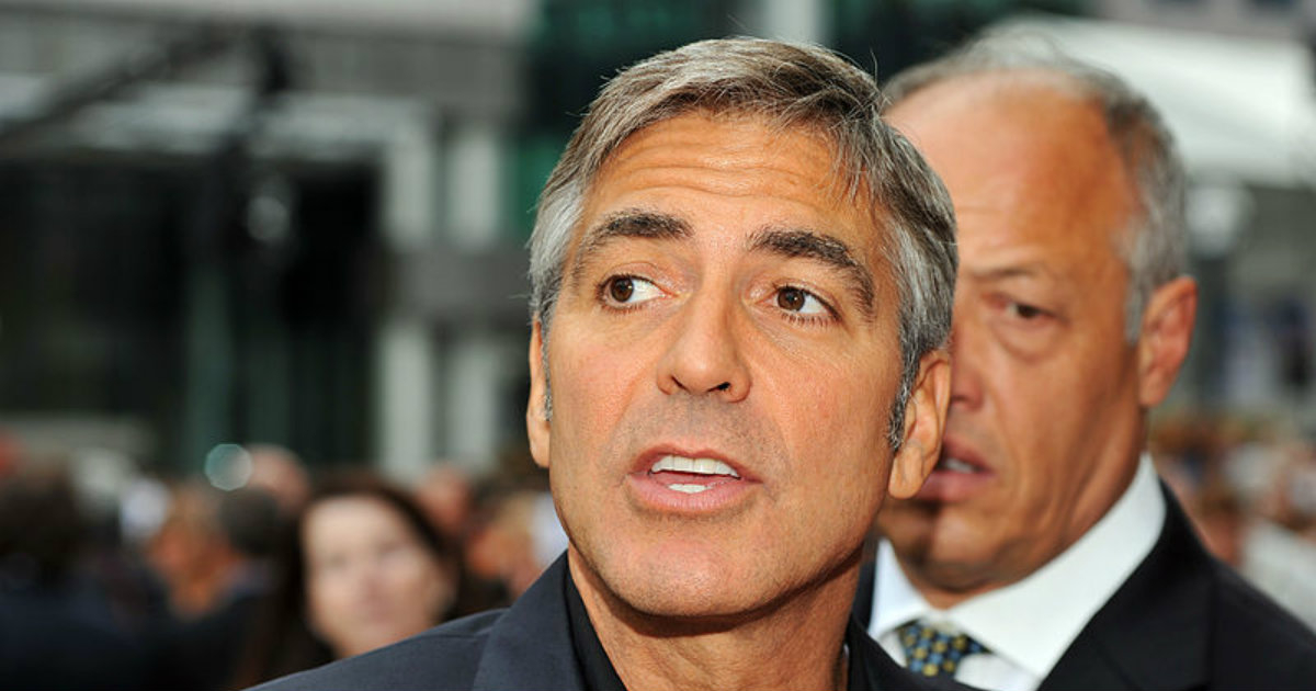 George Clooney durante una ceremonia de cine © Wikimedia Commons