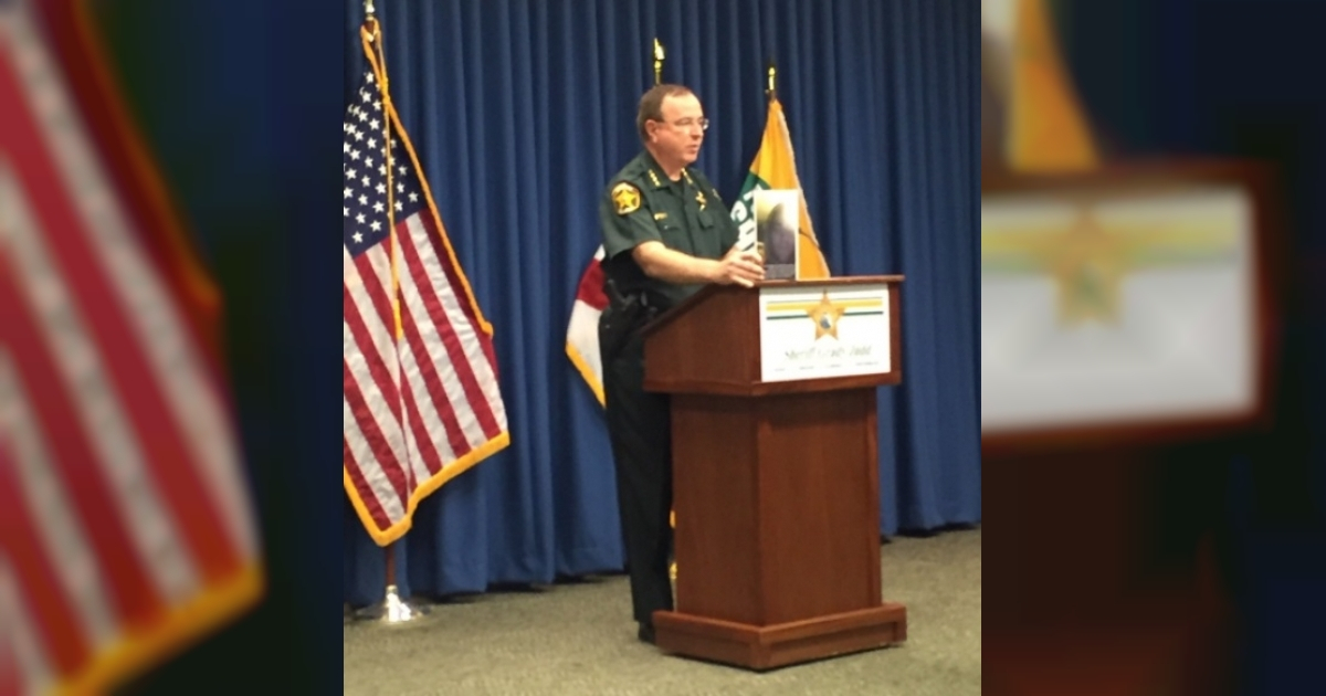 El sheriff del condado Polk, Grady Judd, hablando ante la prensa © Twitter / @PolkCoSheriff