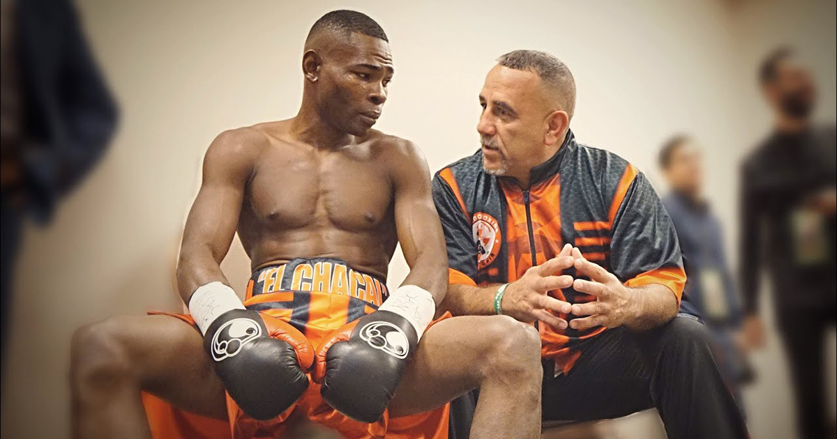 Guillermo Rigondeaux y su entrenador Pedro Díaz © YouTube