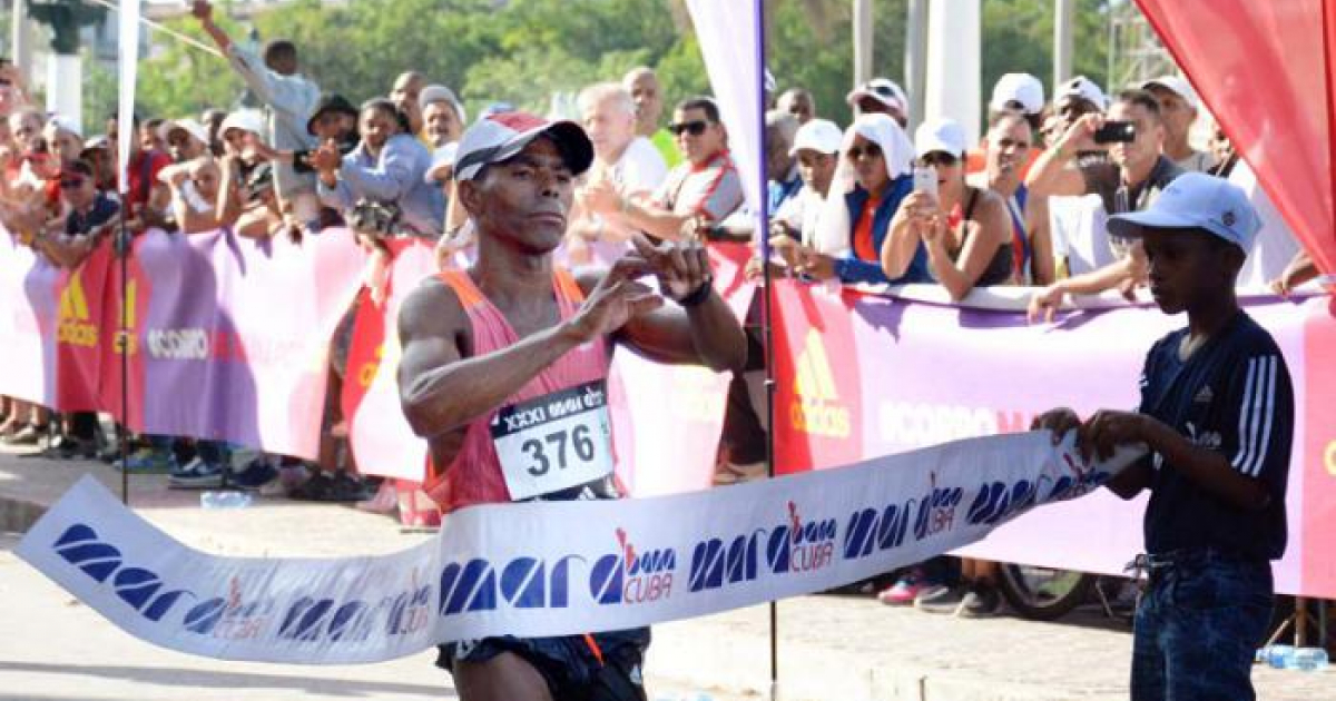 Maratonista cubano Henry Jaen © Henry Jaen/Granma