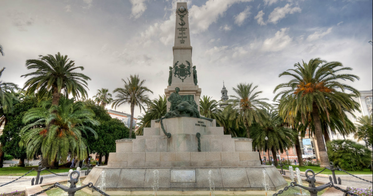 Monumento a los Héroes de Cavite, en Cartagena. © Juan Sáez / Flickr Commons