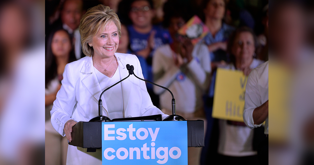 Hillary Clinton hablando en un rally de Latinos for Hillary © REUTERS/Darren Abate