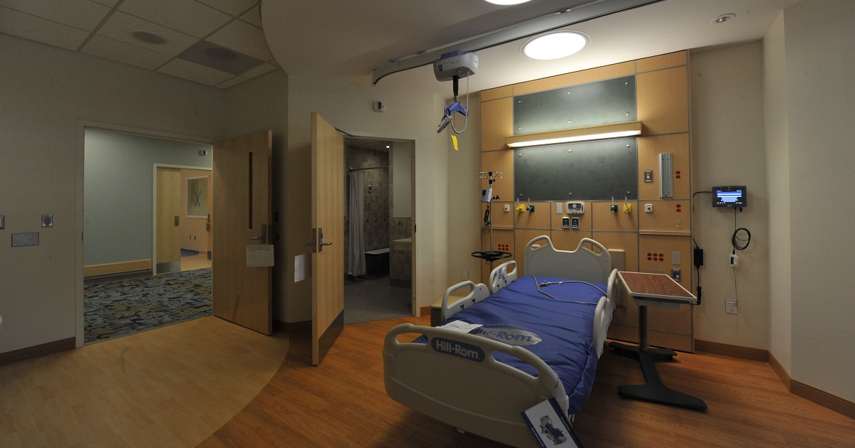 Hospital © Wikimedia Commons