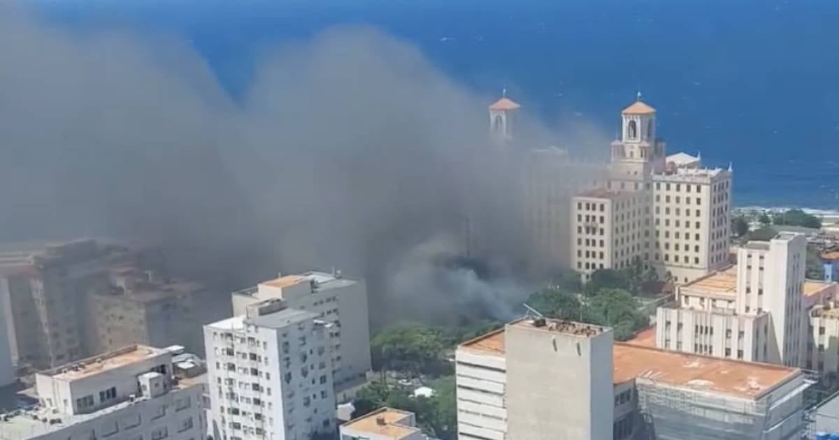 Moto desata incendio cerca del Hotel Nacional de Cuba