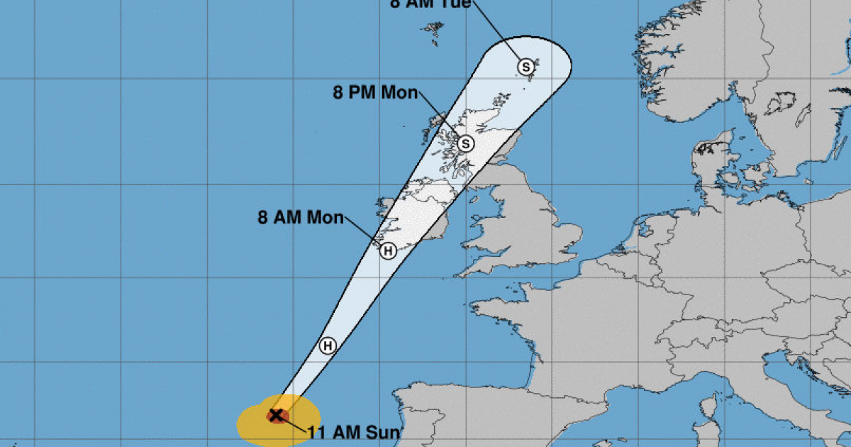 Mapa con la dirección del huracán Ofelia en su rumbo a Reino Unido © NOAA