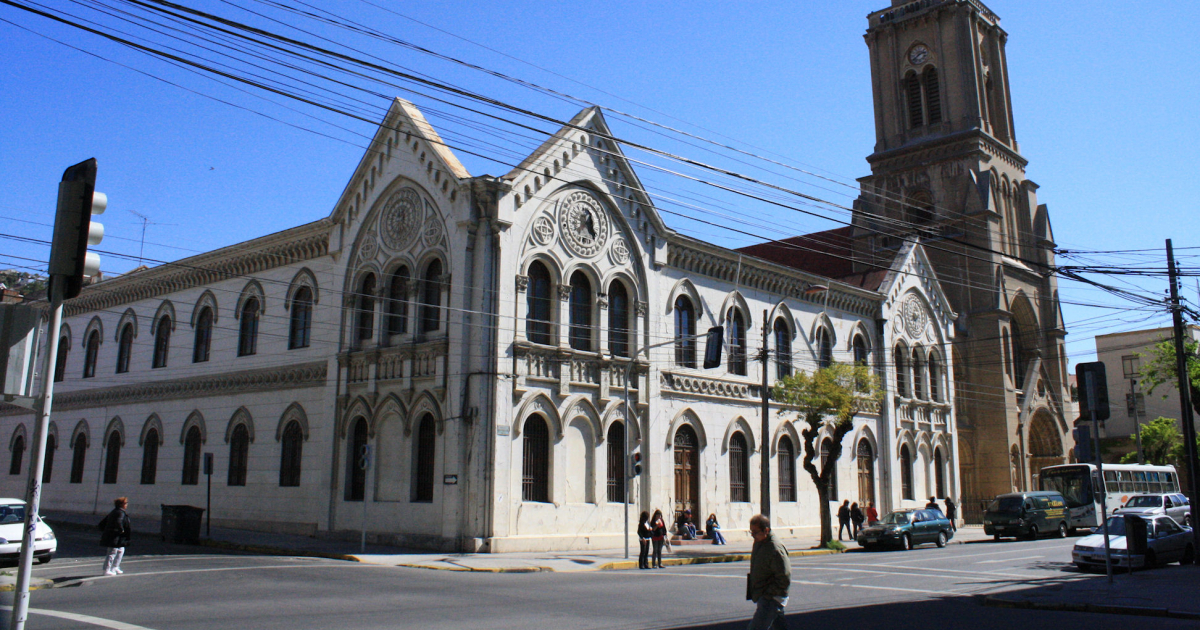 Iglesia de los Sagrados Corazones de Valparaíso © Wikimedia