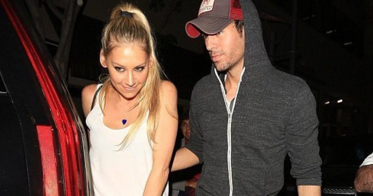 Enrique Iglesias y Anna Kournikova en una imagen de archivo © Twitter