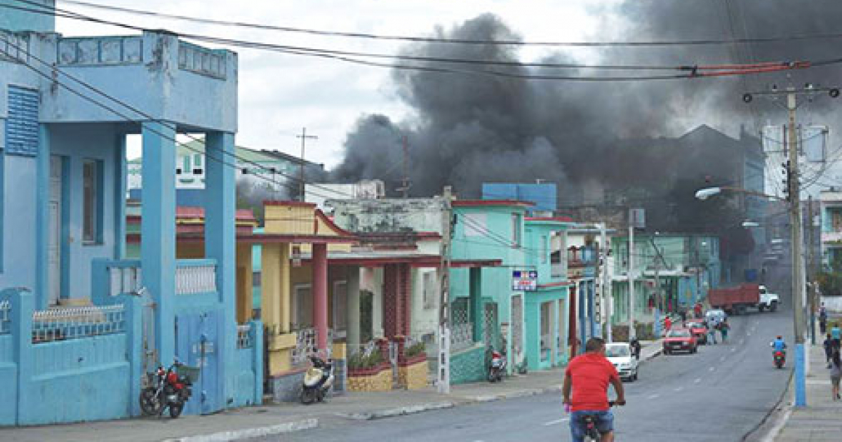 Incendio en la ciudad cabecera de Pinar del Río © Guerrillero/ Pedro Paredes Hernández