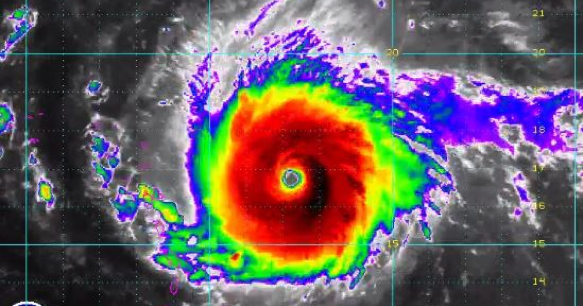 Irma cerca de las Antillas © NHC/Twitter