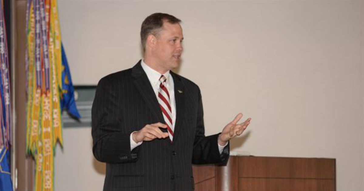 El congresista republicano Jim Bridenstine en una imagen de archivo © U.S. Air Force