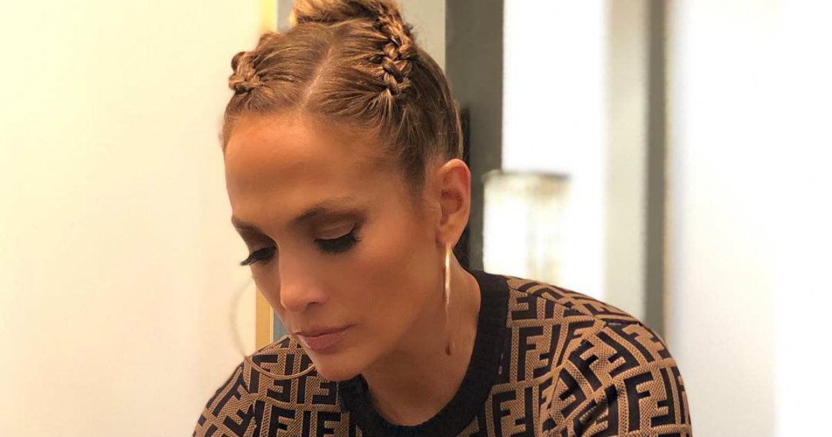 La cantante eligió un outfit que le jugó una mala pasada. © Jlo / Instagram