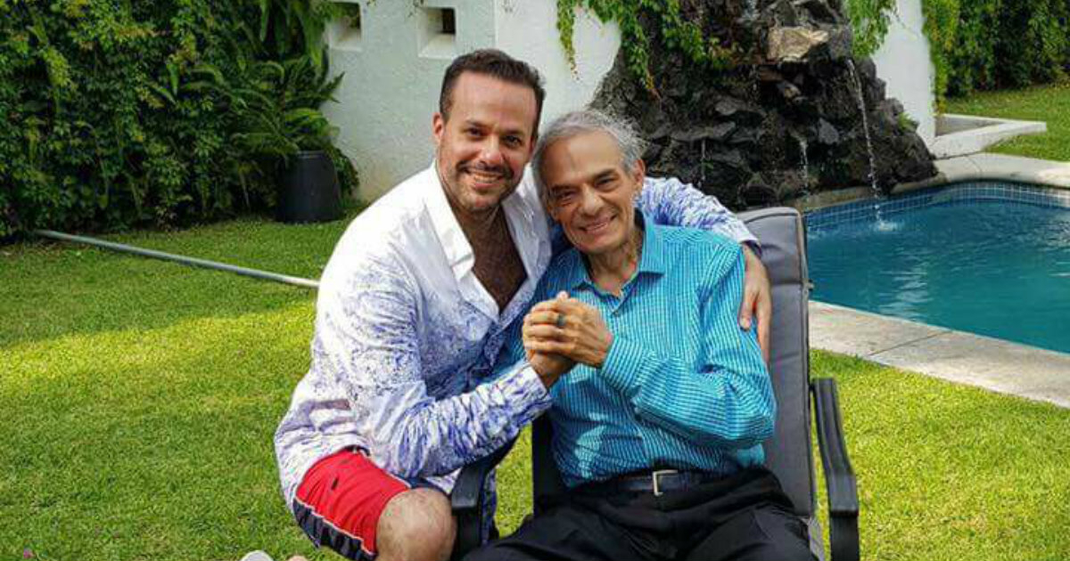 José José, junto a su hijo José Joel, en una foto de archivo. © José José / Facebook