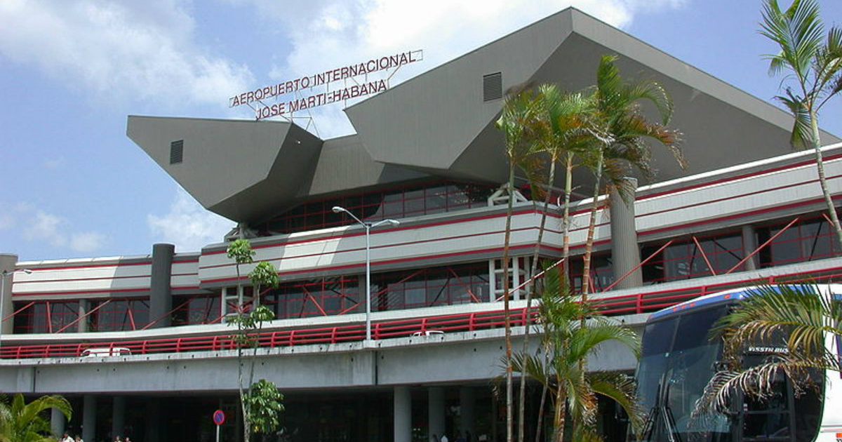 Terminal principal del Aeropuerto José Martí de La Habana © Wikimedia Commons