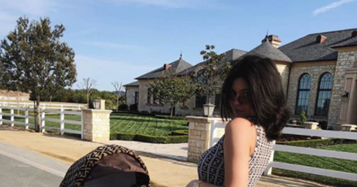 Kylie Jenner vestida de Fendi © Instagram/ Kylie Jenner / @kyliejenner