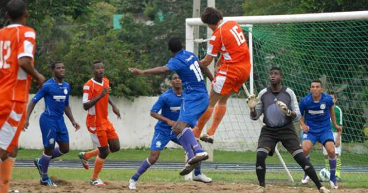 La Habana vs Santiago de Cuba © Radio Cadena Agramonte