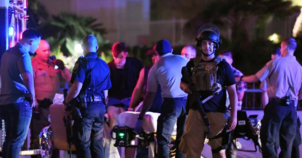Servicios de emergencia y policías tras el tiroteo en Las Vegas © CiberCuba
