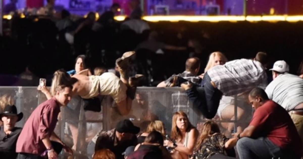 Personas huyendo del tiroteo en Las Vegas este domingo © Getty Images