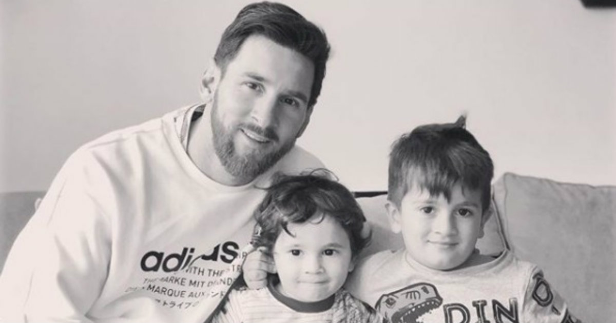 Leo Messi con sus hijos, Thaigo y Mateo © Instagram/antoroccuzzo88