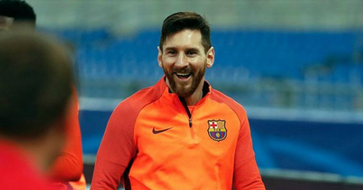 Leo Messi sonriendo durante un calentamiento con el FC Barcelona © Instagram / Leo Messi