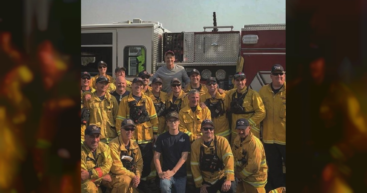 Rob Lowe junto a bomberos en California © Rob Lowe/Instagram