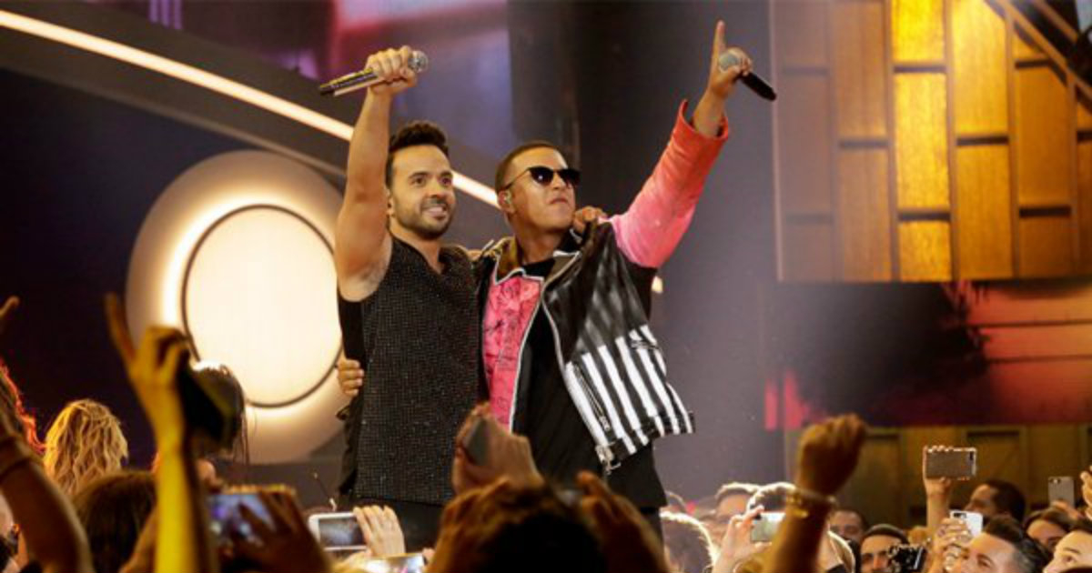 Luis Fonsi y Daddy Yankee © Twitter/Premios Billboard