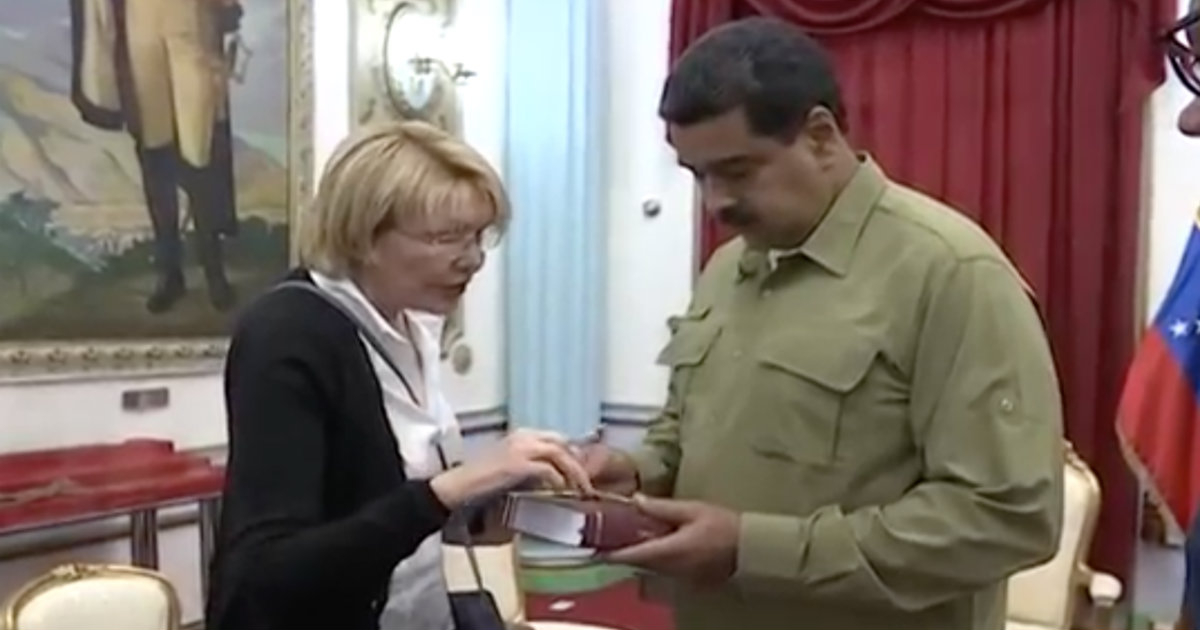 Luisa Ortega dialogando con el presidente Nicolás Maduro © Wikimedia Commons