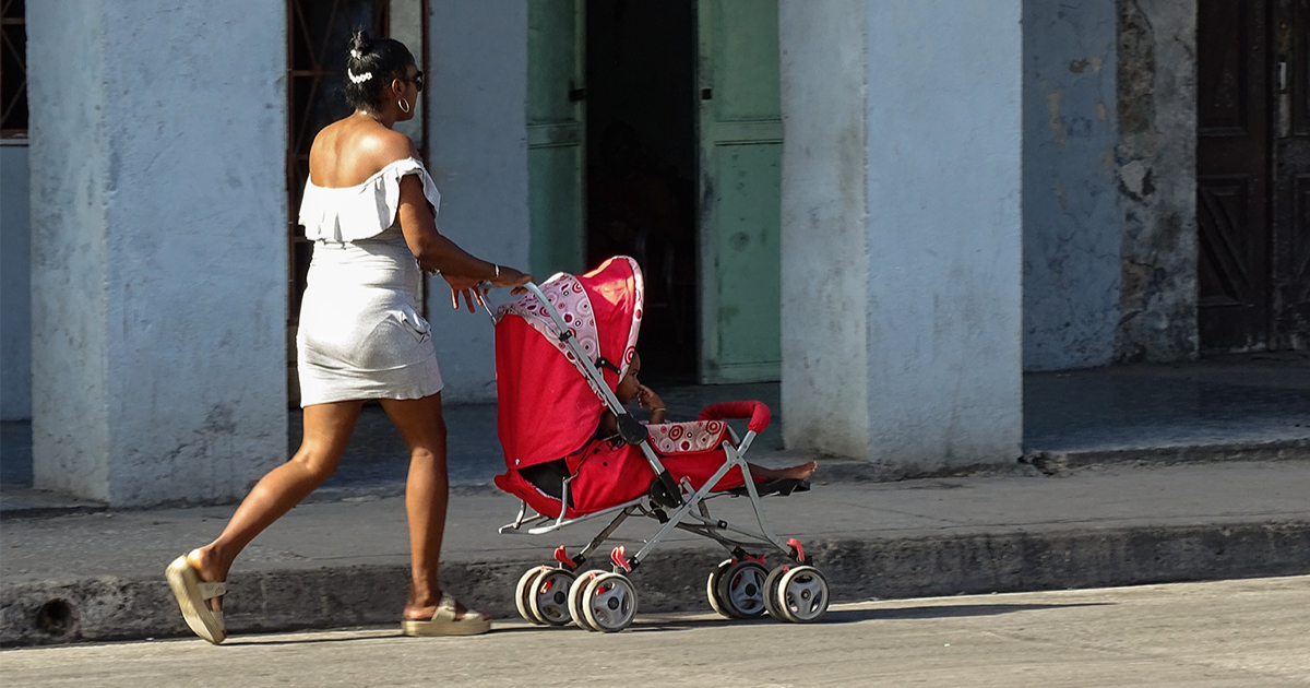 Extienden a 15 meses la licencia de maternidad y paternidad en Cuba