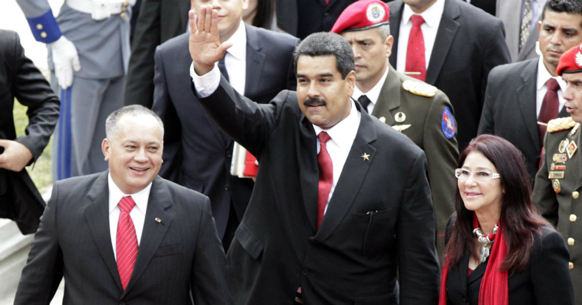 Presidente de Venezuela, Nicolás Maduro, acompañado de miembros del gobierno © Wikimedia Commons