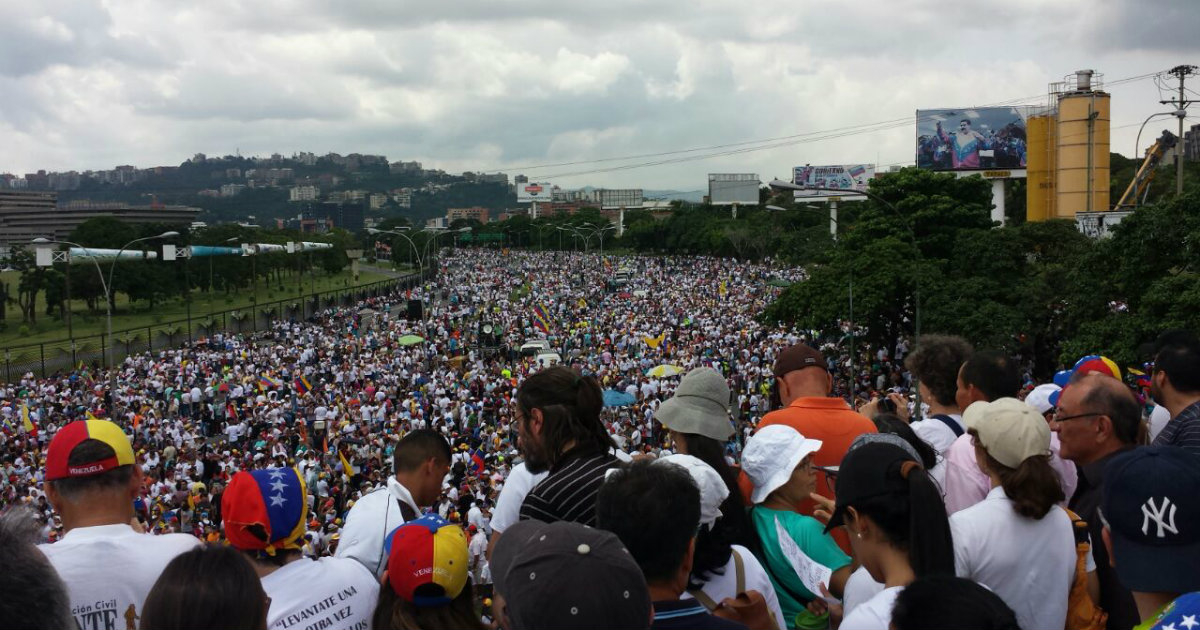 Grupo de manifestantes toman Caracas © apatilla
