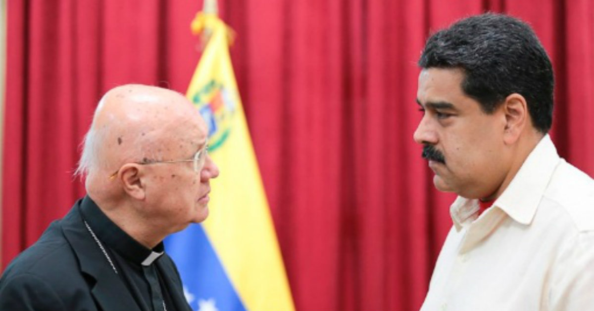 Claudio María Celli y Nicolás Maduro dialogan en su reciente encuentro © telesurtv