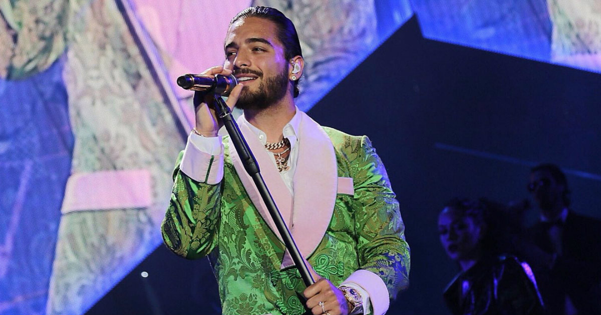 El cantante Maluma sonriendo en pleno concierto © Instagram / Maluma