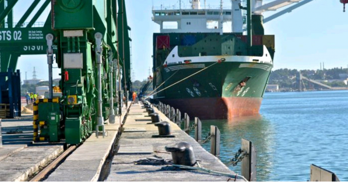 Barco atracado en el Puerto de Mariel © odebrecht.com