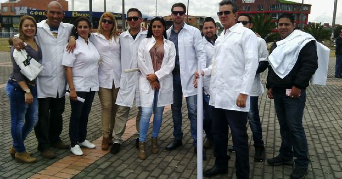 Médicos cubanos en Bogotá (Archivo) © 14yMedio