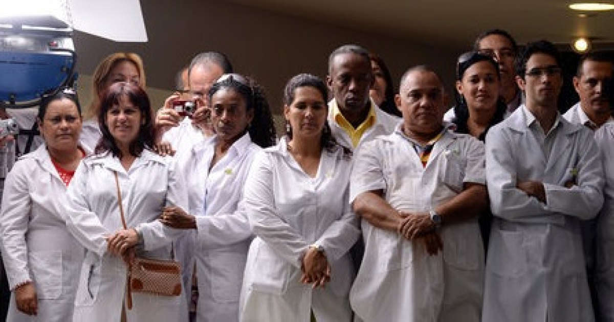 Médicos cubanos © Cubadebate