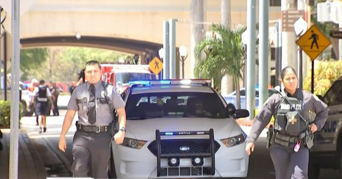 Policía en las inmediaciones de Merrick Park © Univision23