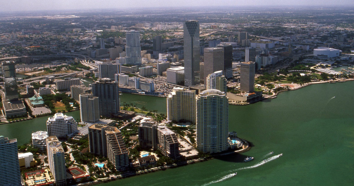 Rascacielos en el downtown de Miami en 2002 © Wikimedia Commons