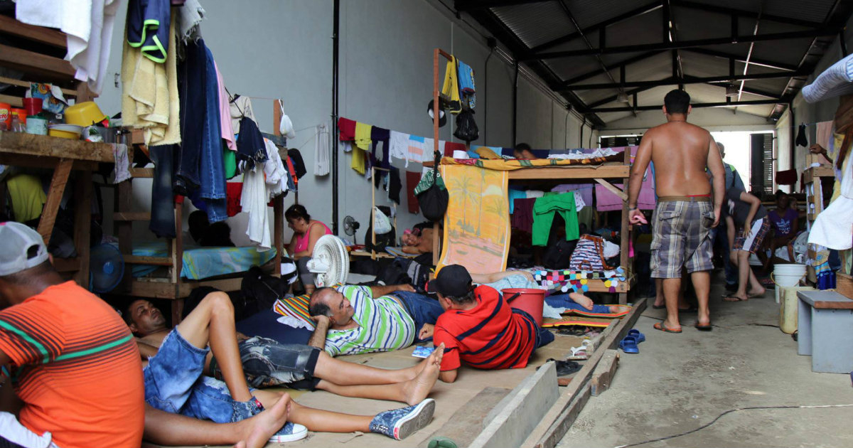 Migrantes cubanos en pleno tránsito por Colombia © Diario El Popular