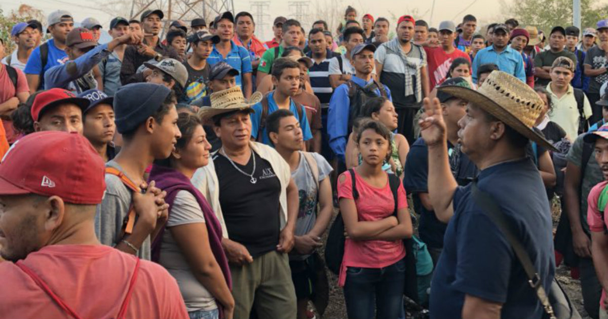 Caravana de migrantes. © Adolfo Flores / Twitter