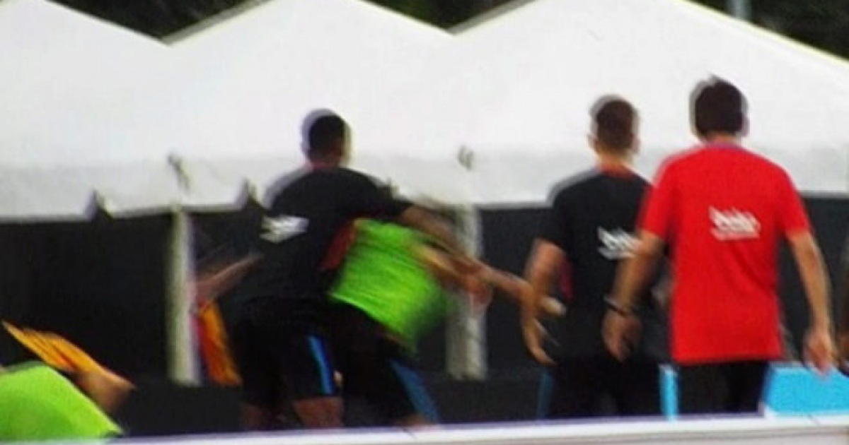 Neymar y Semedo se enfrentan en un momento del entrenamiento © El Mundo