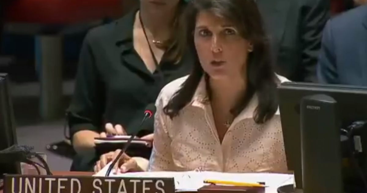 La embajadora de Estados Unidos ante la ONU, Nikki Haley, en pleno discurso © Twitter /@nikkihaley