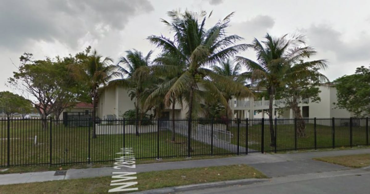 Exteriores del Colegio Florida International Academy en Miami-Dade © Google Maps