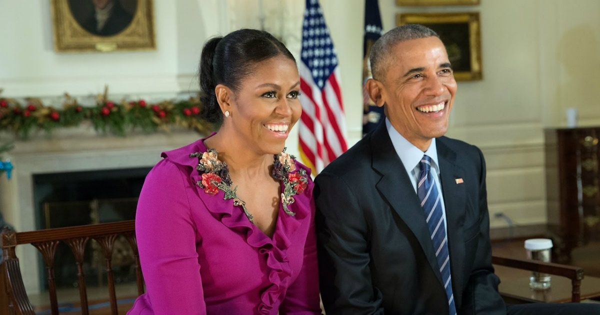 Obama y su mujer durante un discurso navideño © Casa Blanca