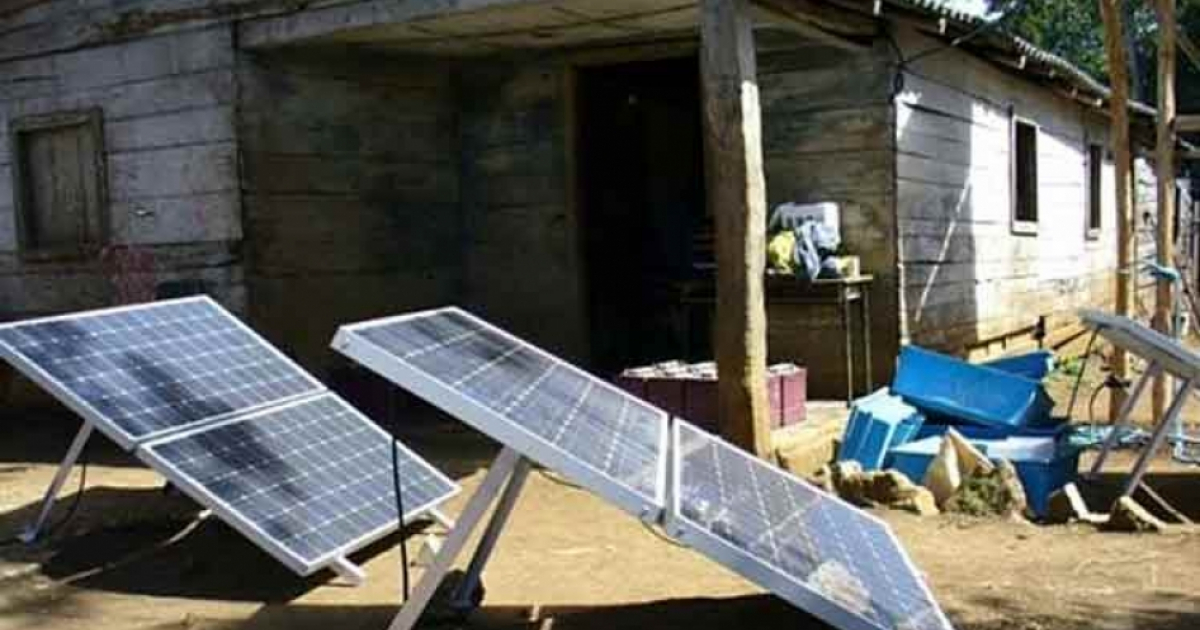 Paneles-solares-en-Cuba © Radio Cadena Agramonte.