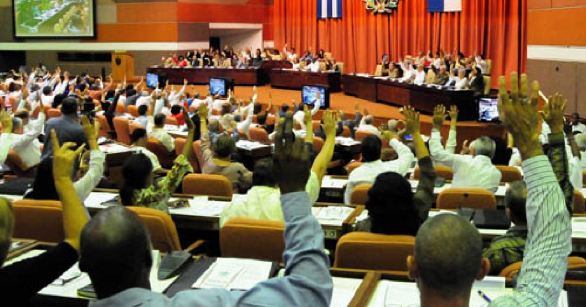 Parlamento-cubano-se-renueva © Escambray