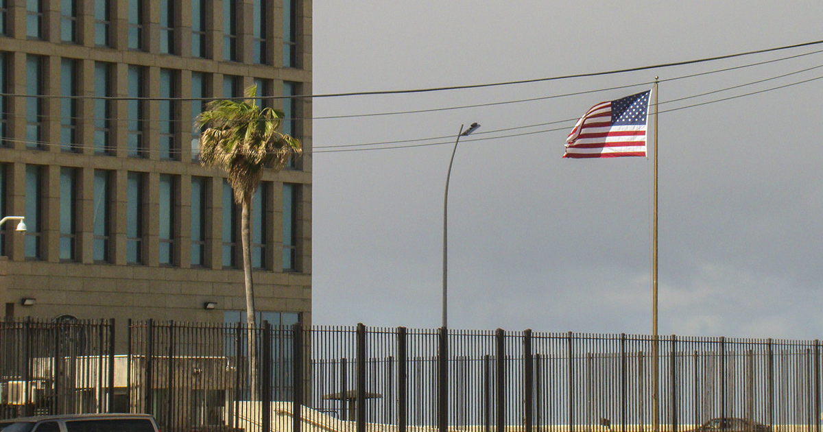 Fachada de la embajada de EEUU en La Habana © CiberCuba